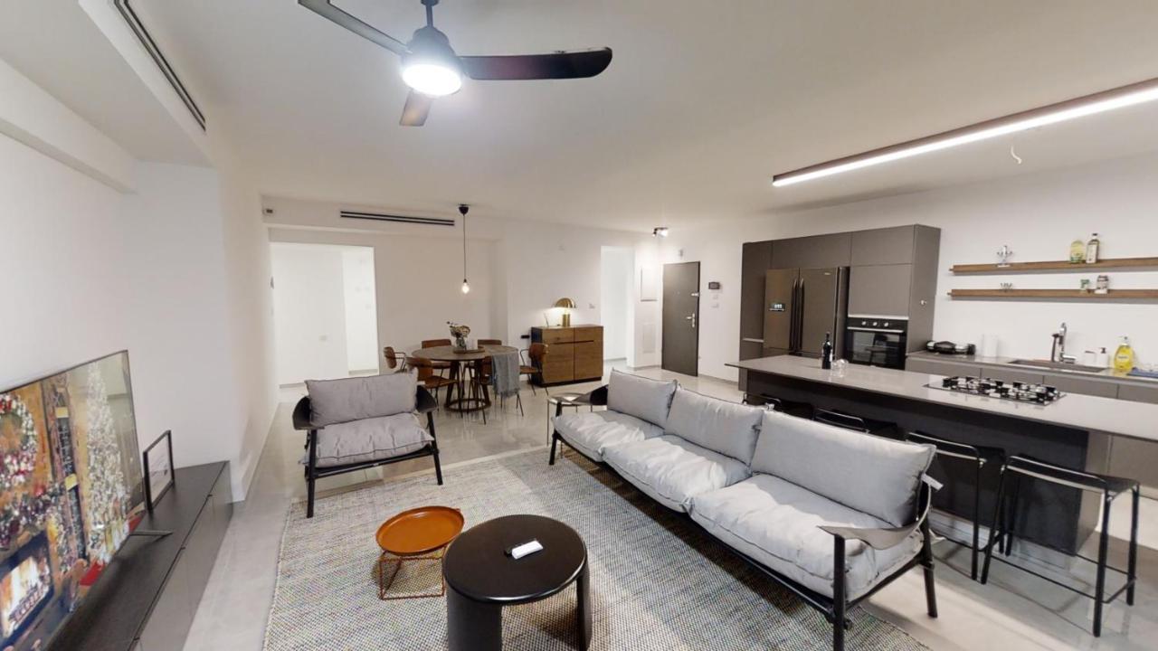 Luxury 3&4 Bedroom New Apartments - Close To The Beach & Bahai Gardens Haifa Exteriör bild