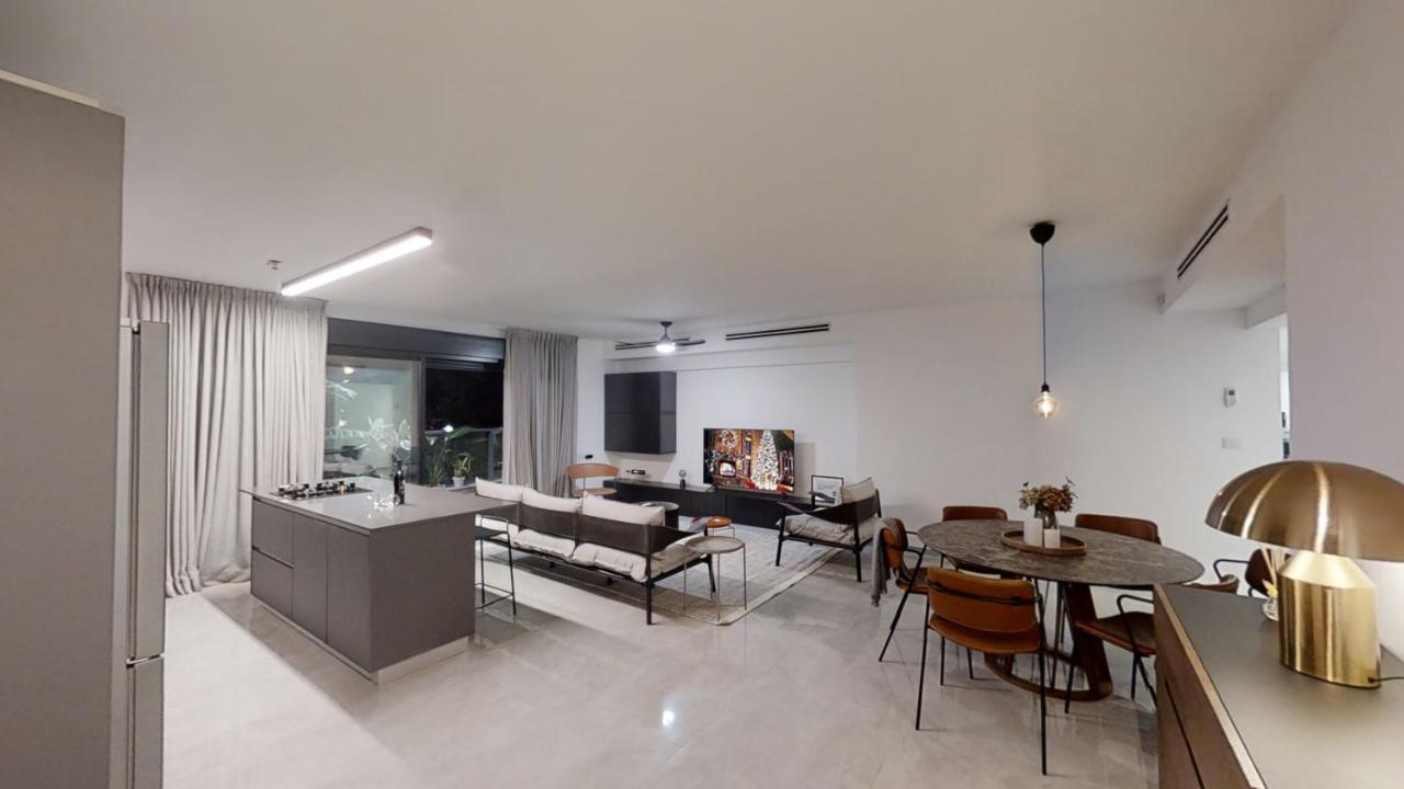 Luxury 3&4 Bedroom New Apartments - Close To The Beach & Bahai Gardens Haifa Exteriör bild